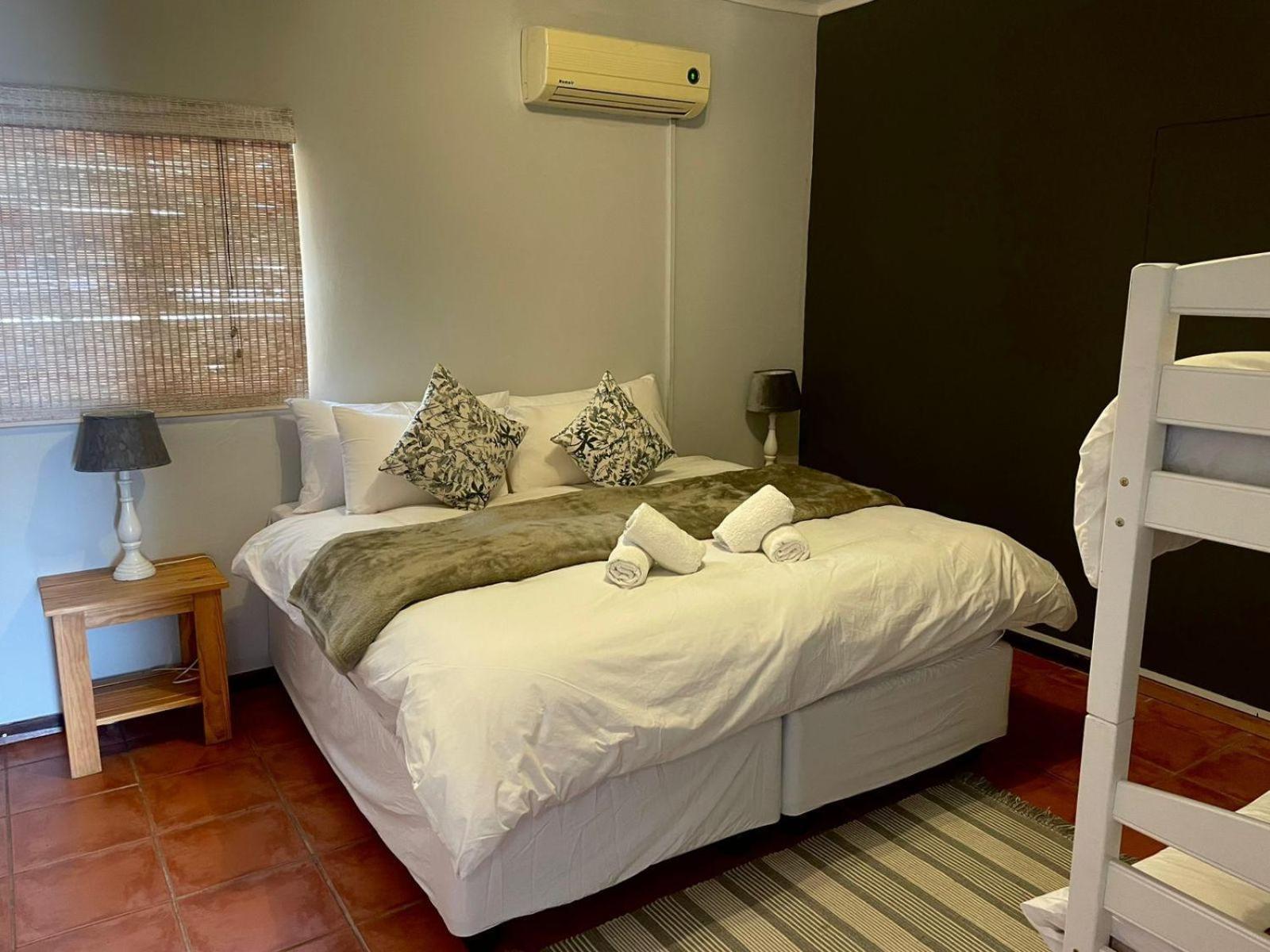 Eden Chalets Windhoek Room photo