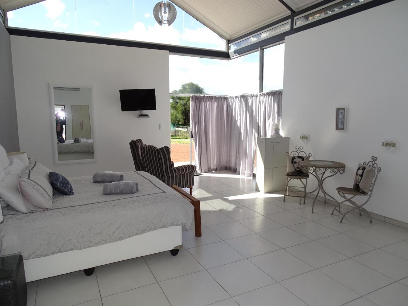 Eden Chalets Windhoek Room photo