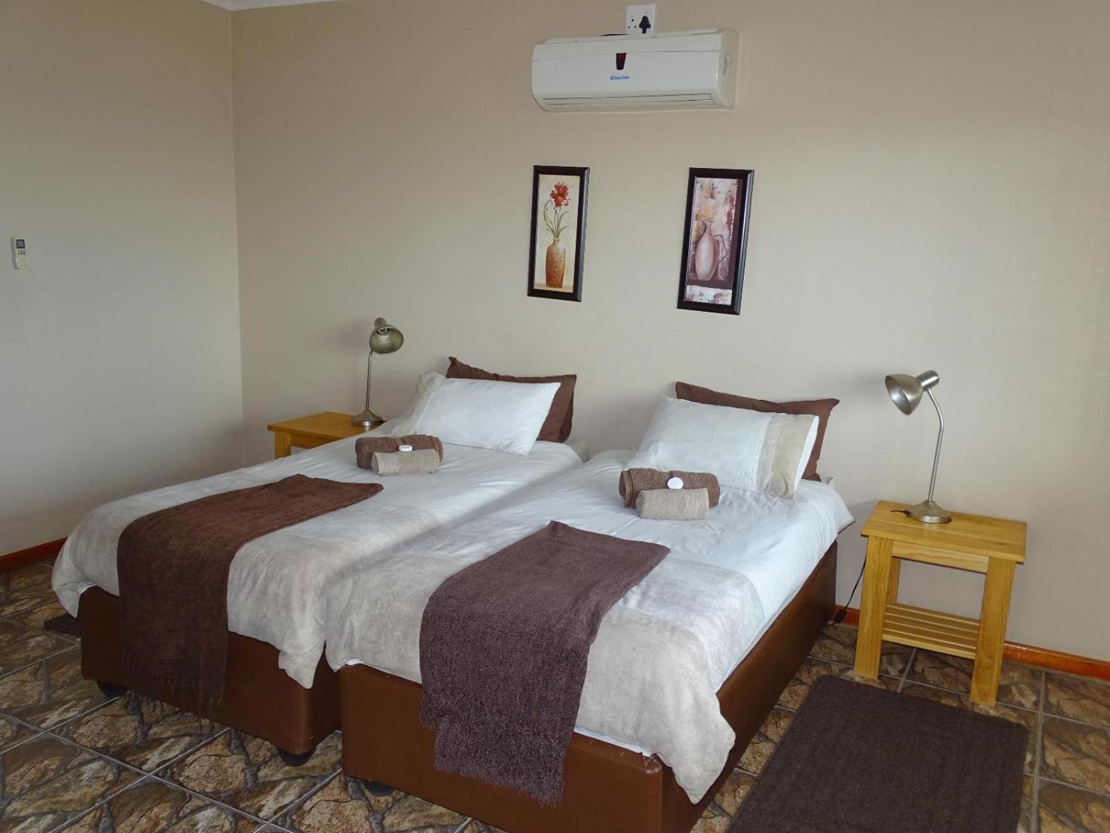 Eden Chalets Windhoek Room photo
