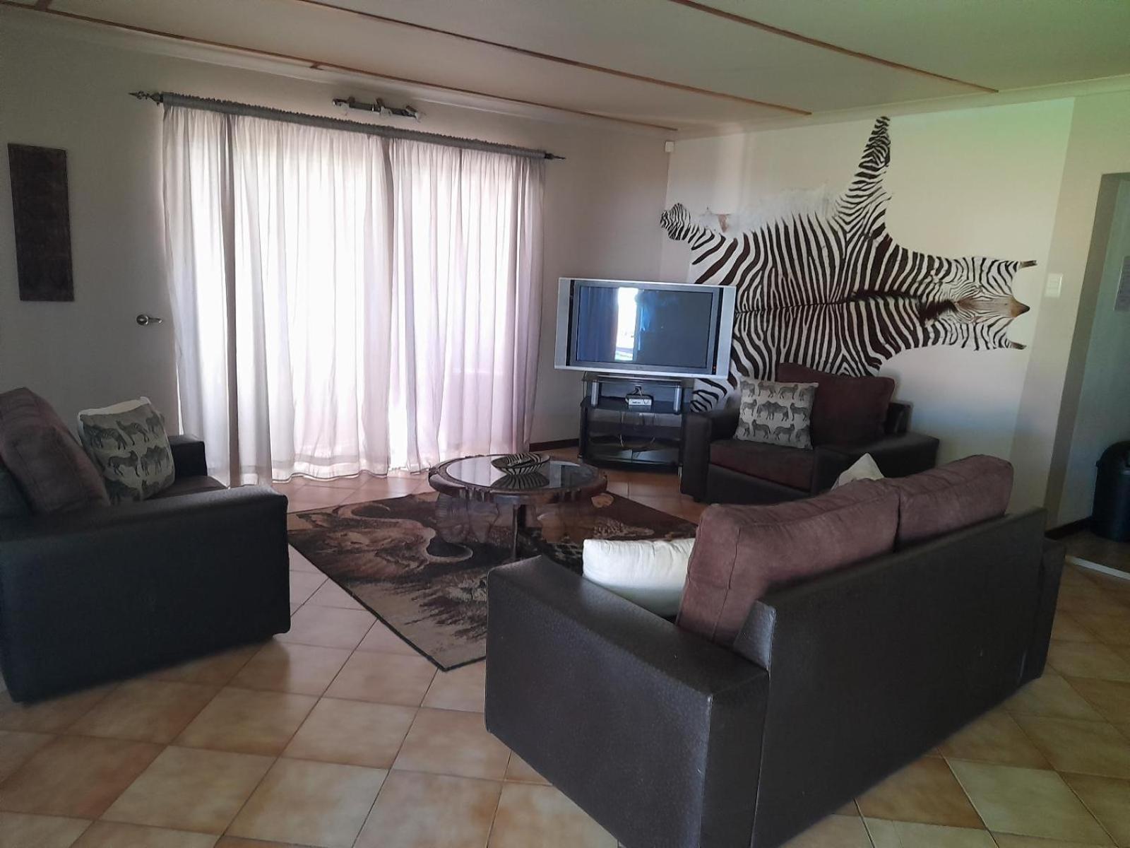 Eden Chalets Windhoek Room photo