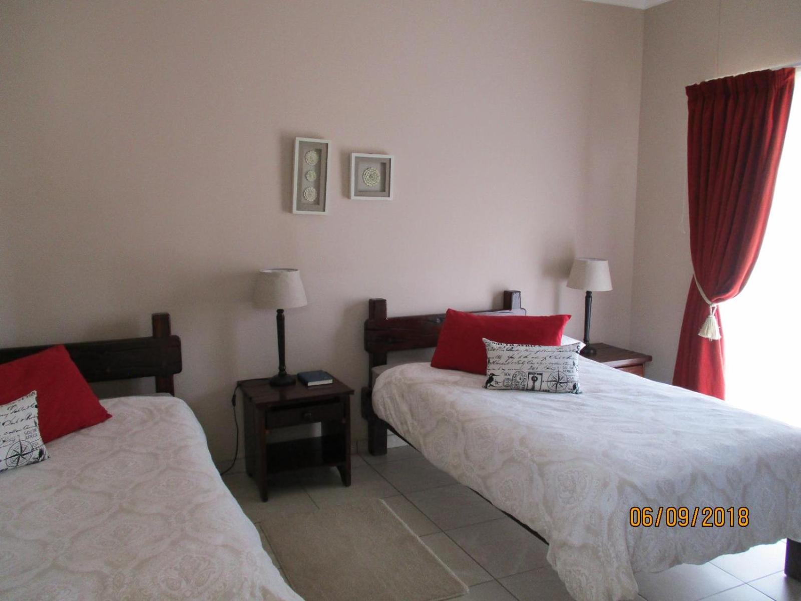 Eden Chalets Windhoek Room photo